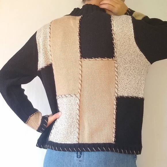 VINTAGE hand embroiderd neutral colorblock sweater - Picture 3 of 8